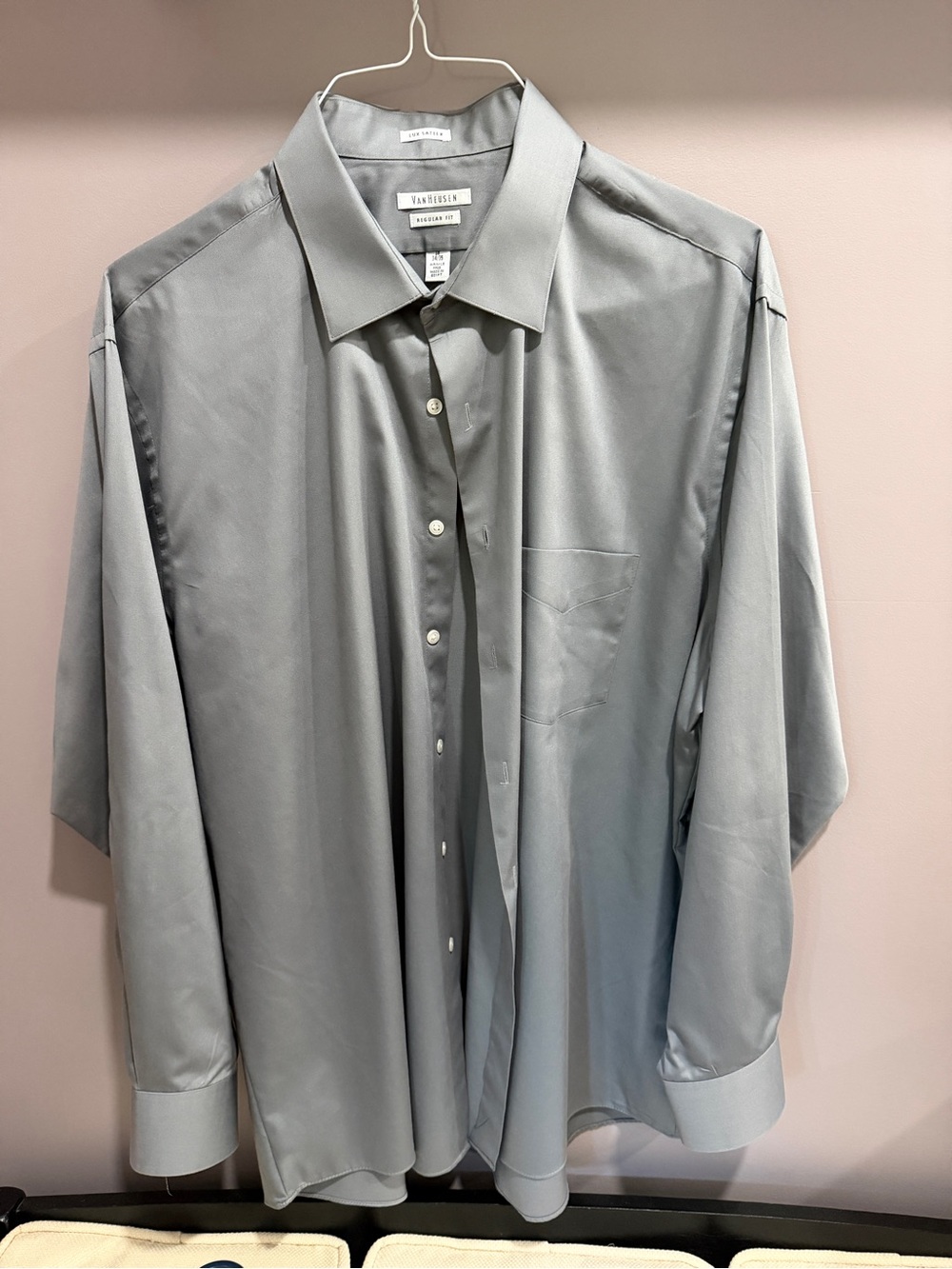 Van Heusen Men's Light Gray Dress Shirt